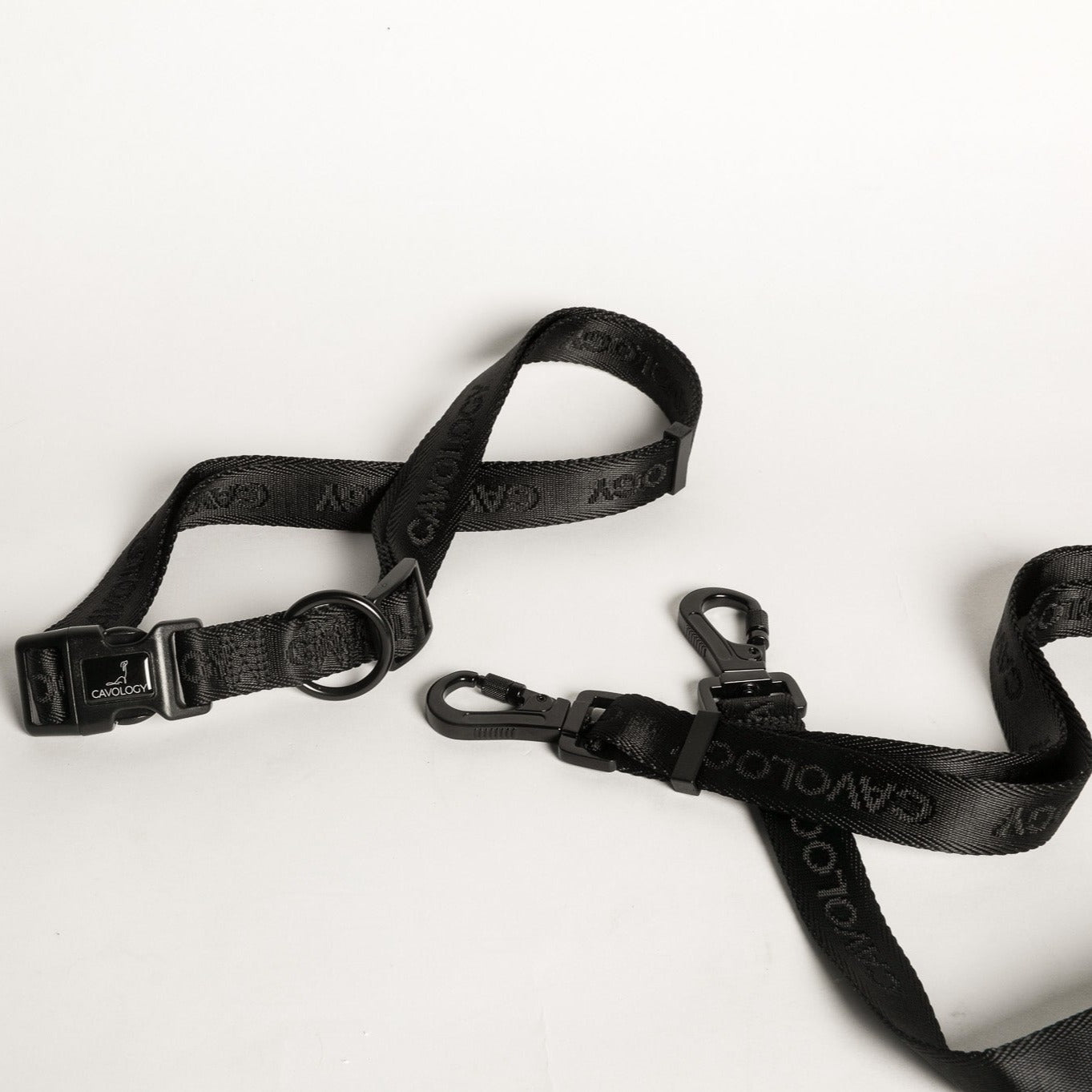 HANDS FREE LEASH - Black on Black