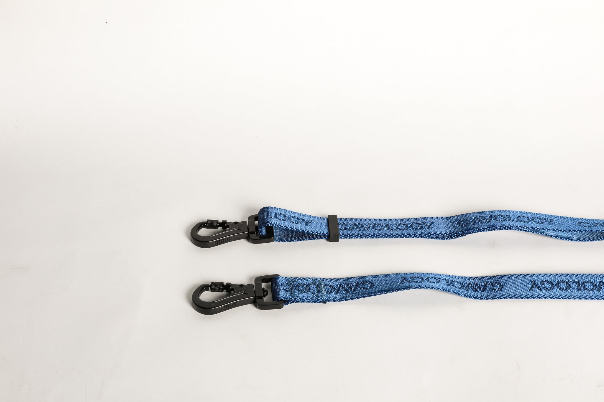 LEASH ATTACHMENT FOR HANDS FREE LEASH NAVY BLUE