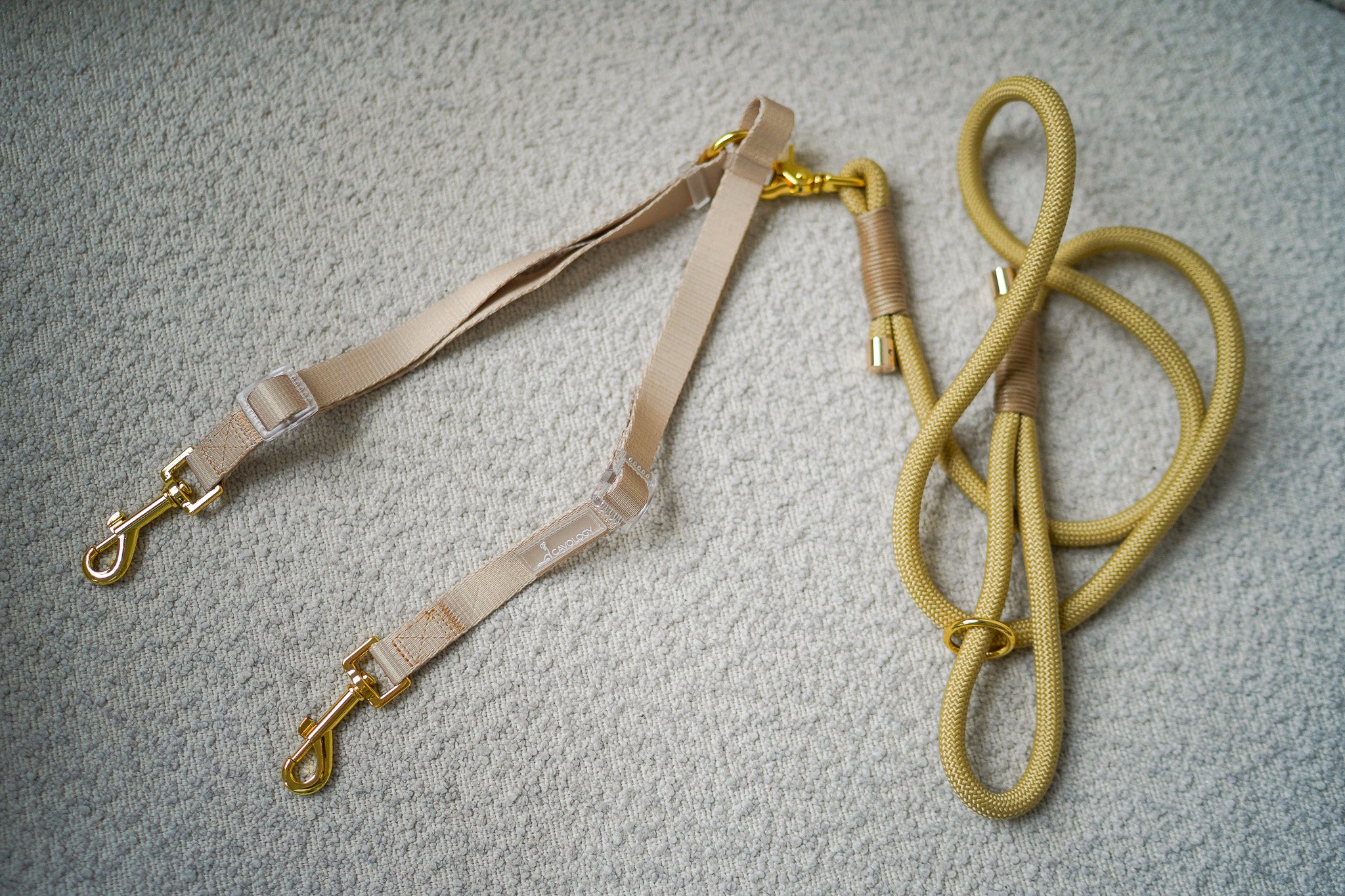 DOG LEASH COUPLER SPLITTER - GOLD BEIGE