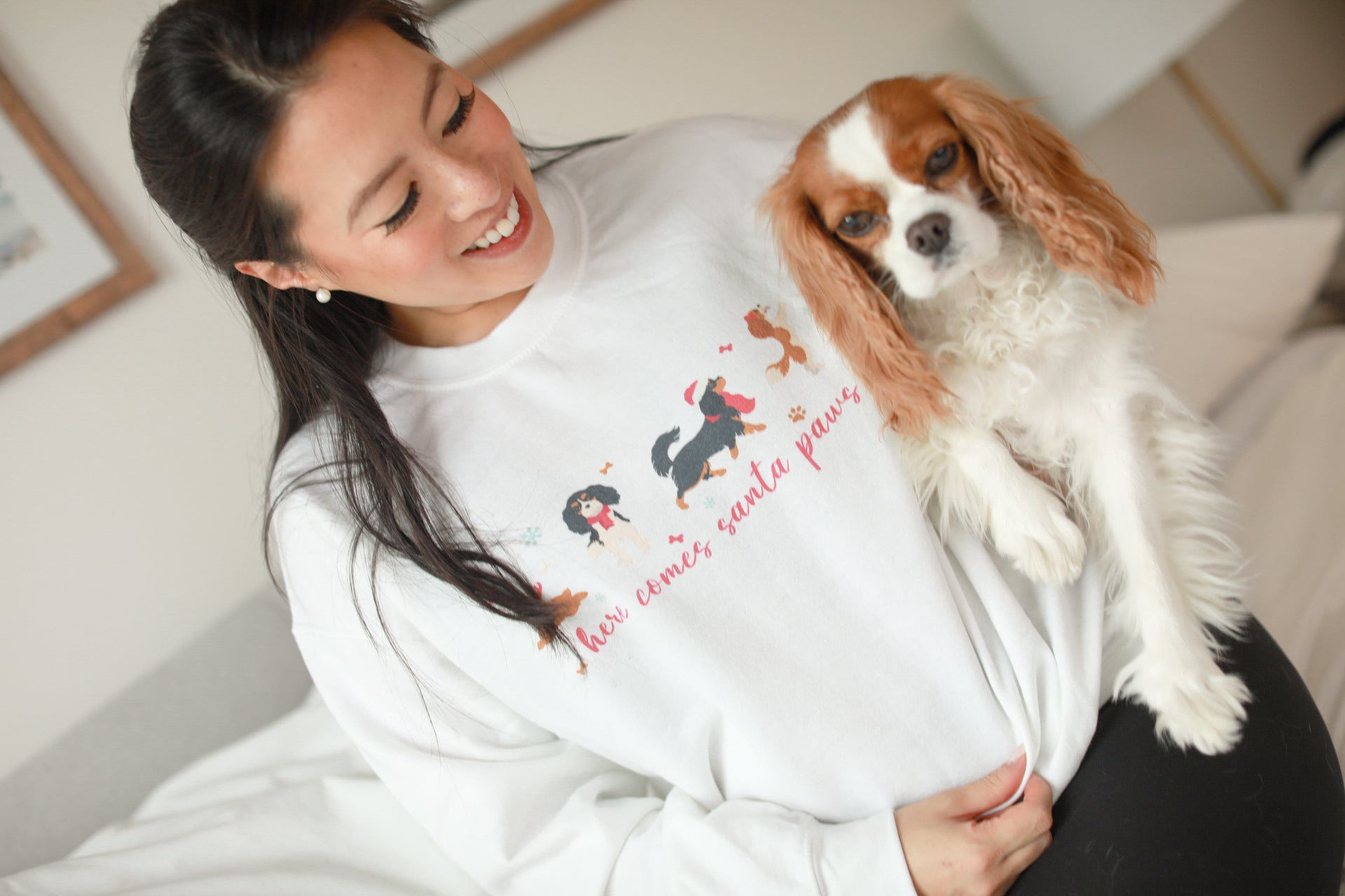 HERE COMES SANTA PAWS SWEATSHIRT