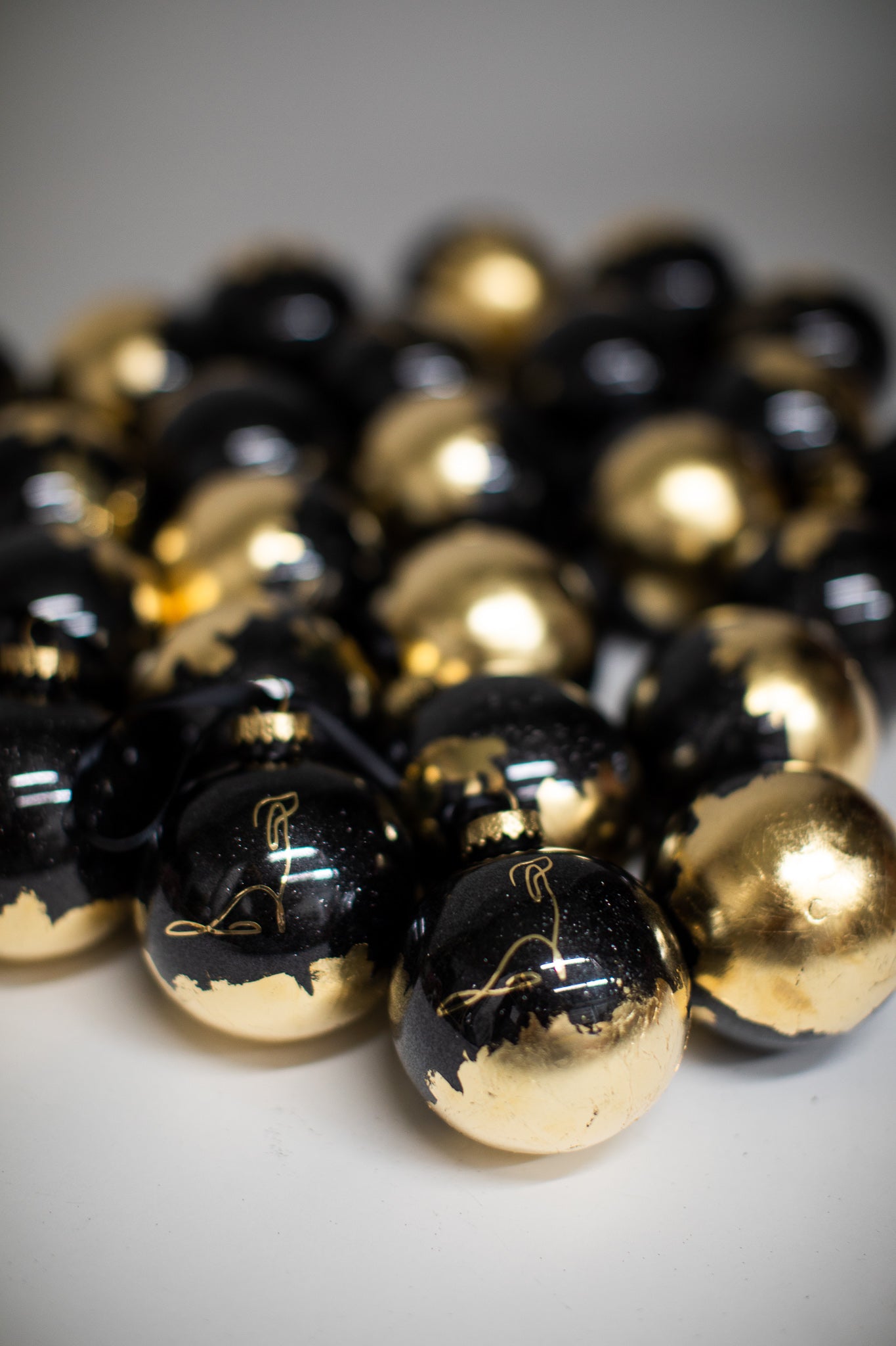 ORNAMENT - BLACK AND GOLD