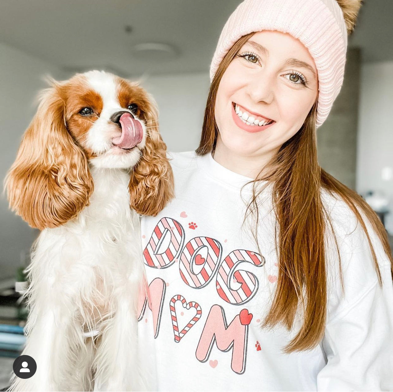 DOG MOM SWEATSHIRT